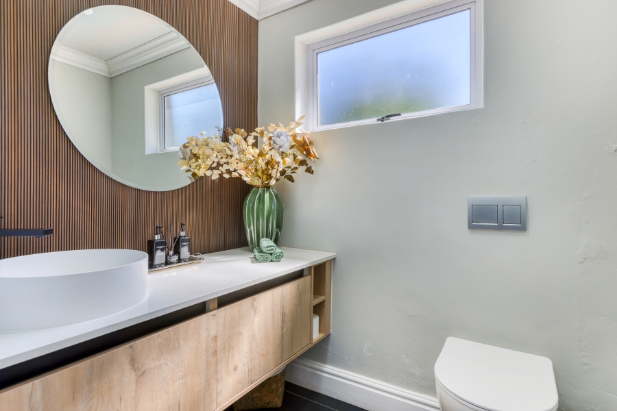 3 Bedroom Property for Sale in Kirstenhof Western Cape